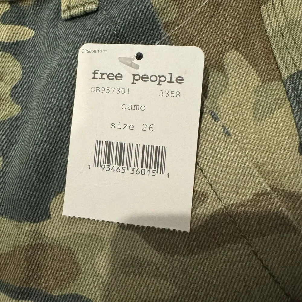 Free People We The Free Camo Cargo Pants High Rise Size 26 Green NWT Boho Grunge - Picture 5 of 11